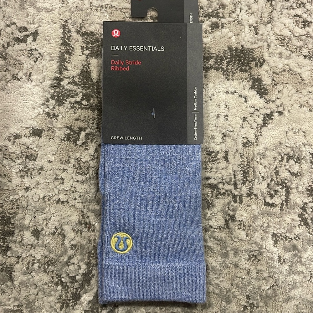 Pair of Men’s Lululemon Daily Stride Ridded Socks *NWT*
